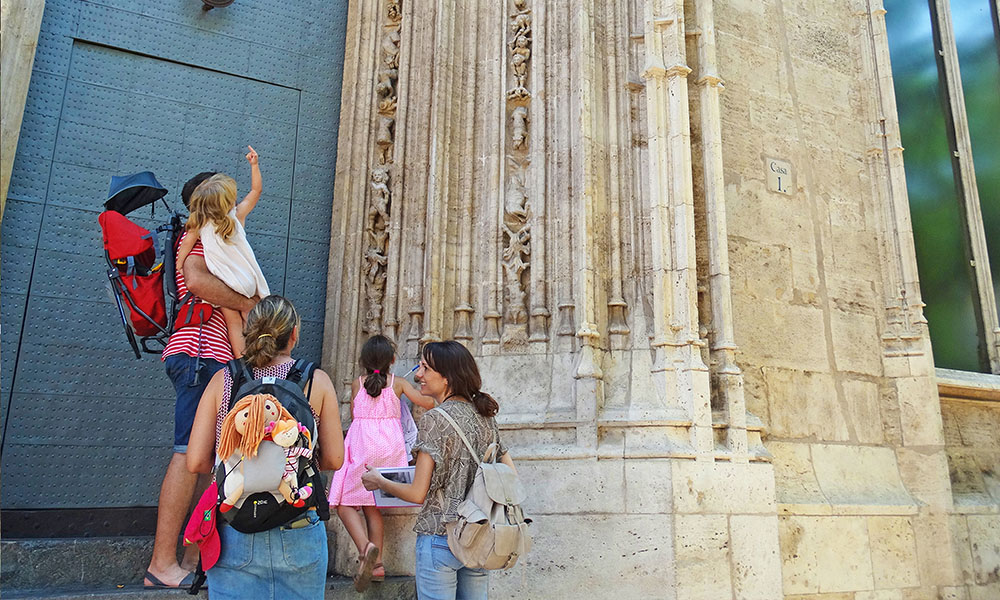 Valencia Family Tour ruta guiada familiar infantil paseo patrimonio cultural ciudad turismo urbano